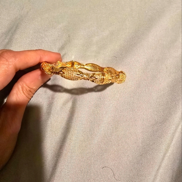 21kgp Dubai Jewelry -Elegant Gold Women's Bracelet - Picture 1 of 7